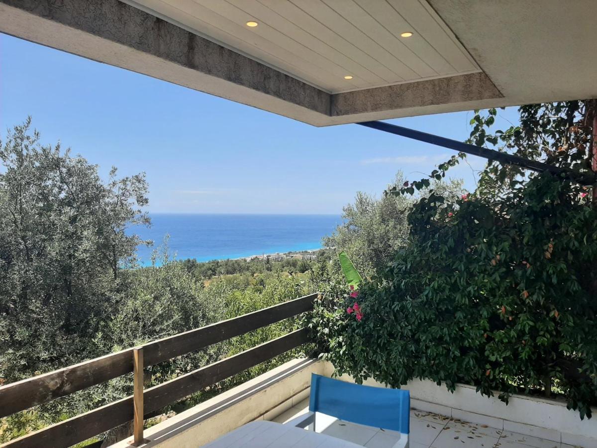 Olives Residence Dhermi Bagian luar foto