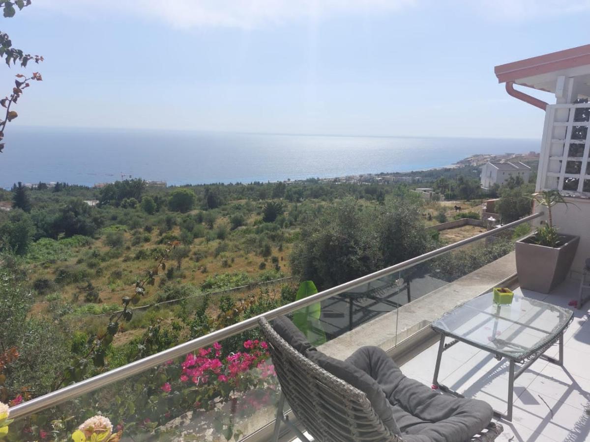 Olives Residence Dhermi Bagian luar foto