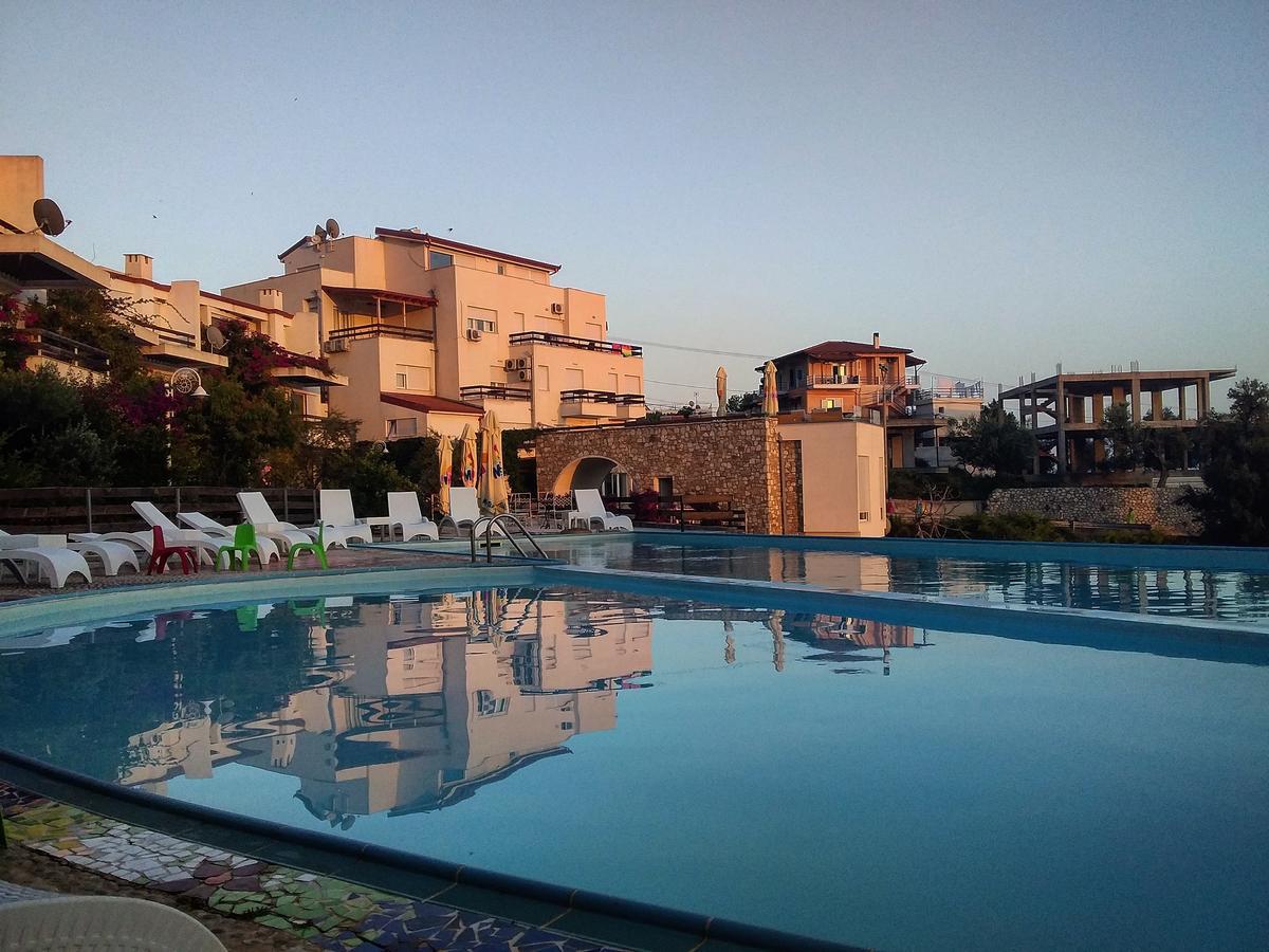 Olives Residence Dhermi Bagian luar foto