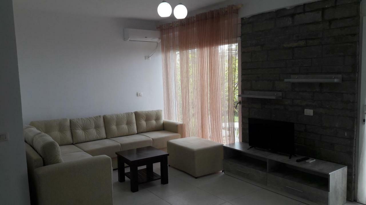 Olives Residence Dhermi Bagian luar foto